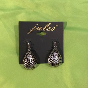 Jules earrings, new!